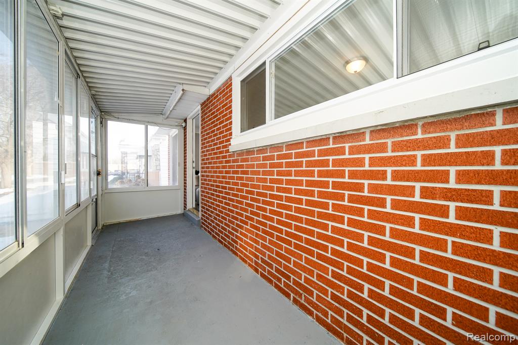 750 E Hayes Avenue, Hazel Park, MI 48030 — Photo 10