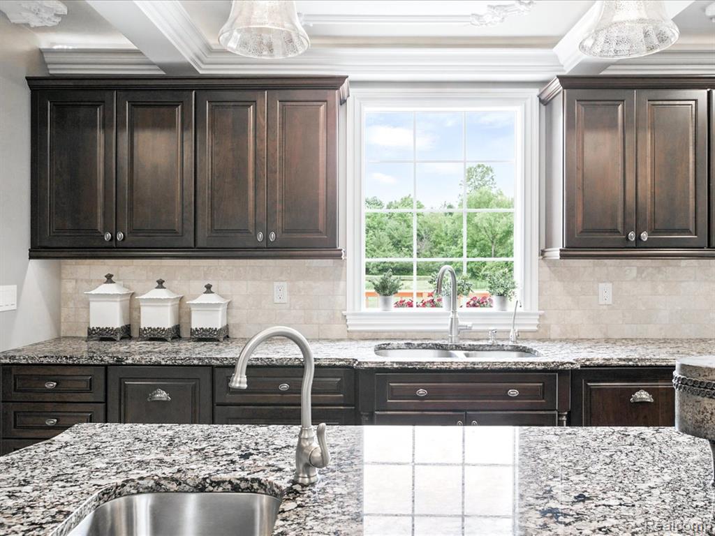 5162 Gratiot Avenue, St. Clair, MI 48079 — Photo 12