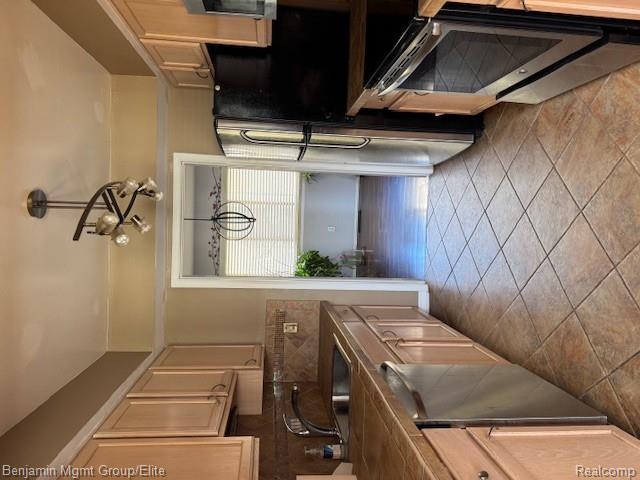 7 Hampton Towne Street, 7, Southfield, MI 48075 — Photo 5