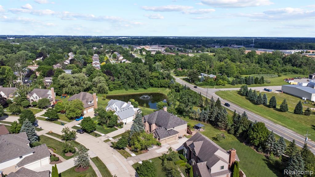 8950 WOODLORE SOUTH Drive, Plymouth, MI 48170 — Photo 67