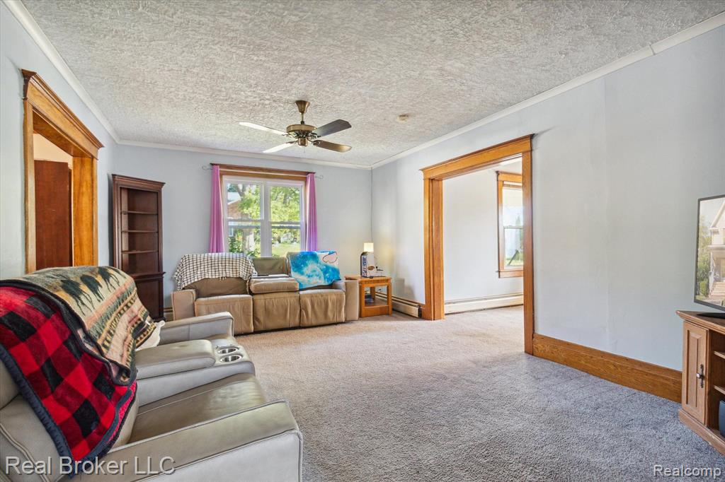 402 S 7TH Street, St. Clair, MI 48079 — Photo 10