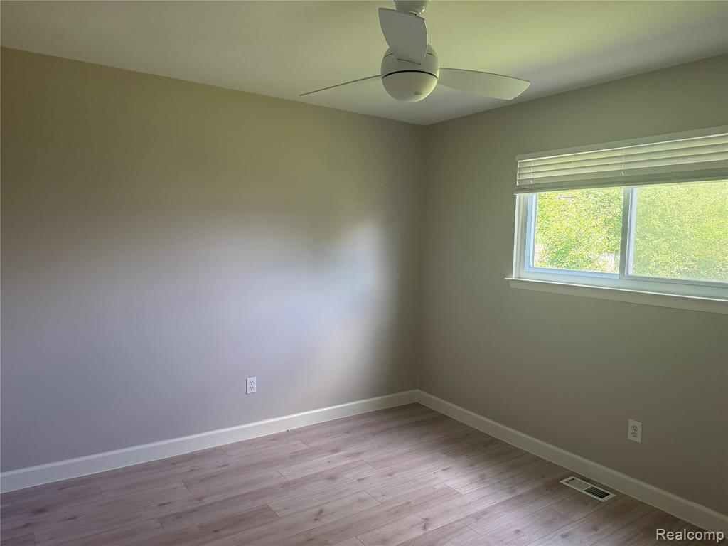 934 Harvard Road, Berkley, MI 48072 — Photo 11