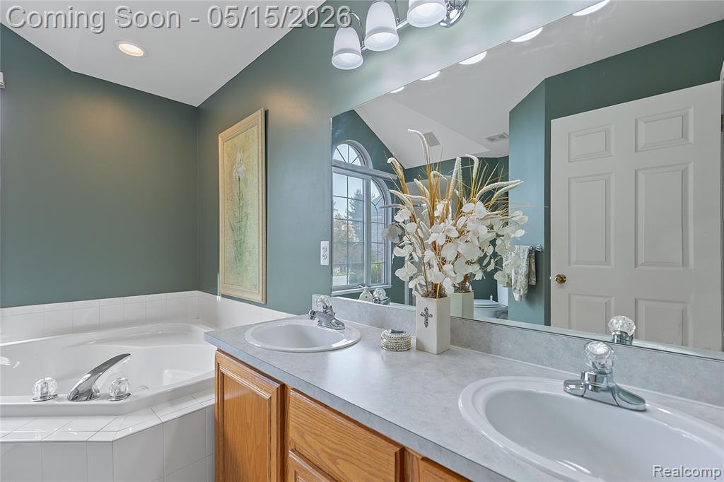 48528 Lafayette Drive, Macomb, MI 48044 — Photo 26