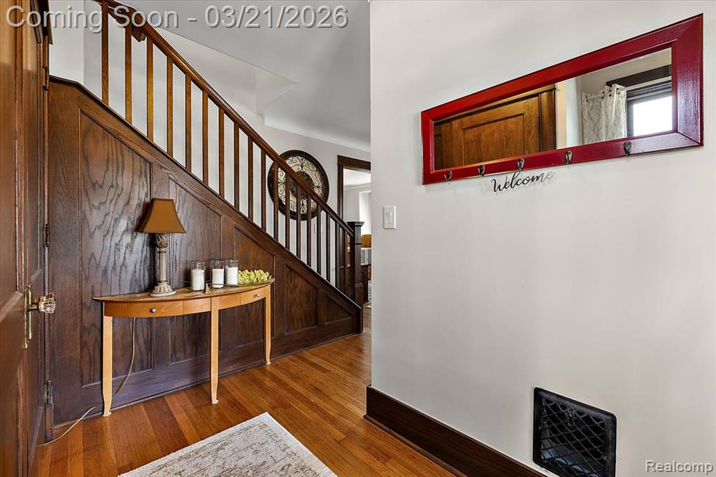 1957 Columbia Road, Berkley, MI 48072 — Photo 9