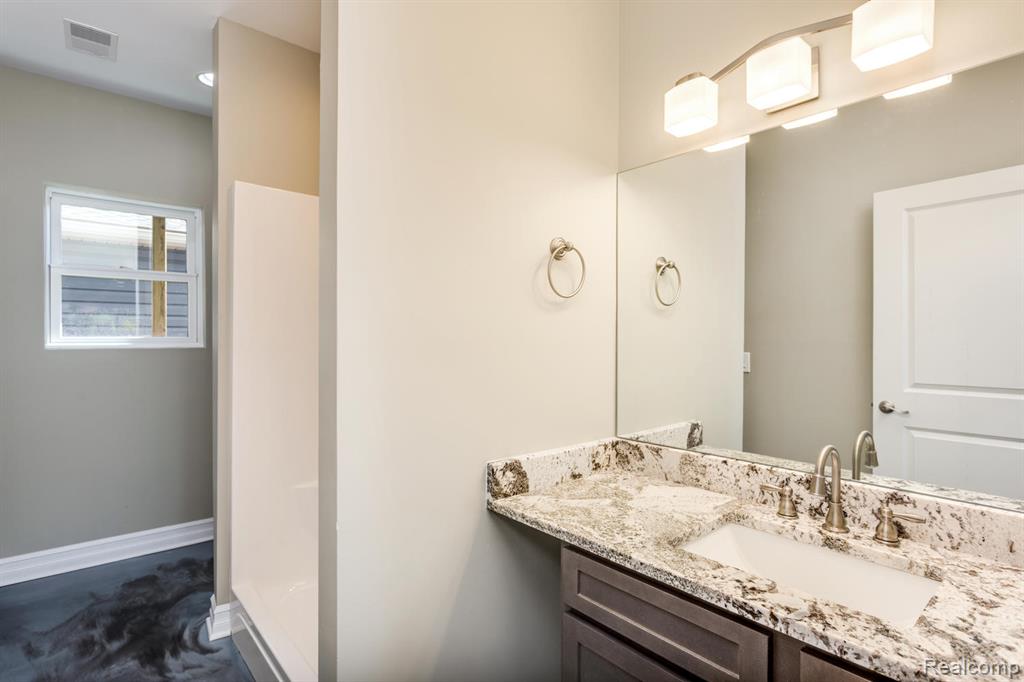 16637 Kings Fairway Lane, Grand Blanc, MI 48439 — Photo 8