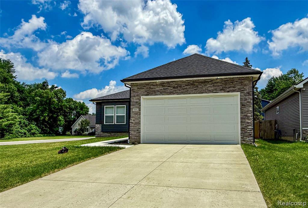 3982 Ontario Drive, Auburn Hills, MI 48326 — Photo 24