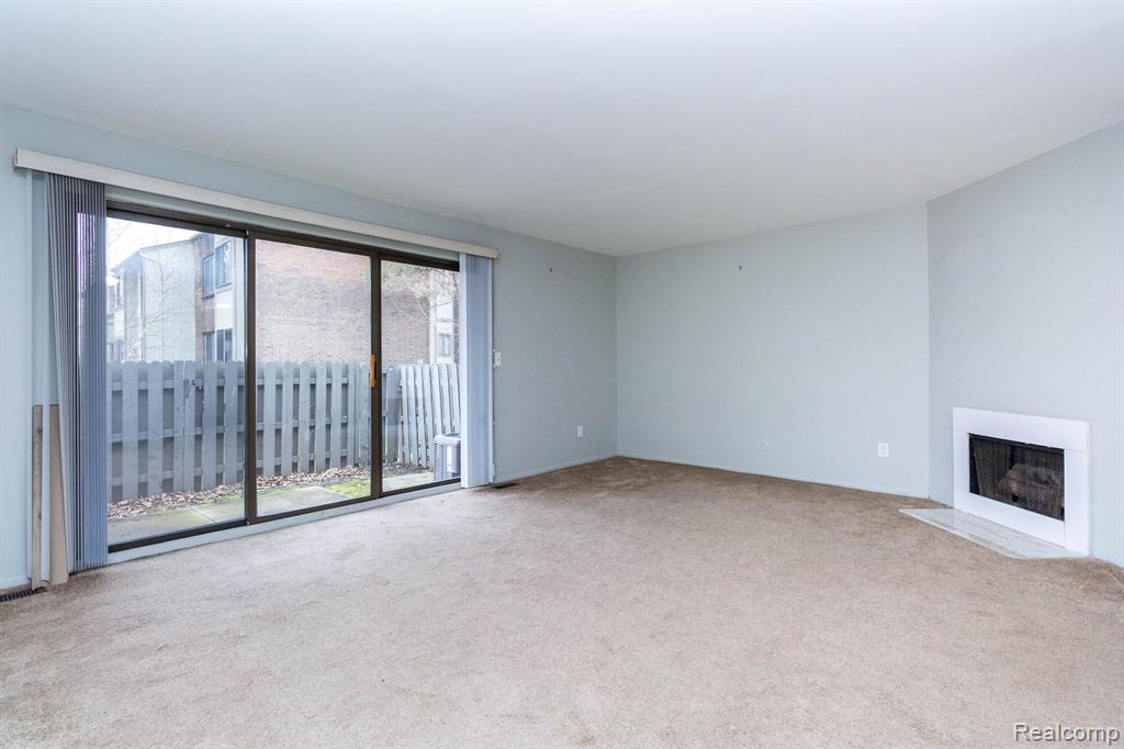 5866 VASSAR, West Bloomfield, MI — Photo 9