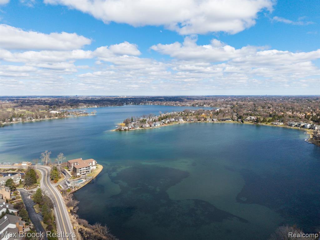 3828 PINE LAKE KNOLL Drive, West Bloomfield, MI 48324 — Photo 76