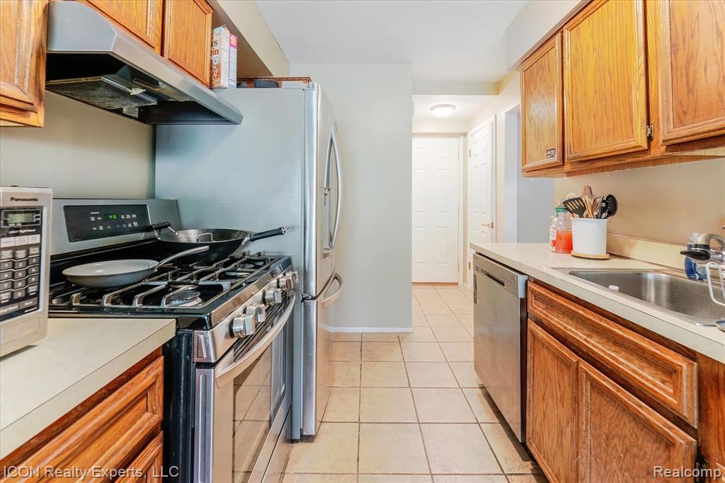 44215 Providence Drive, Clinton Twp, MI 48038 — Photo 14