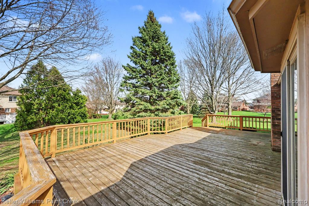 422 Parkland Court, Rochester Hills, MI 48307 — Photo 23