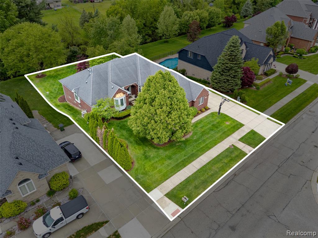 55161 Whitney Drive, Shelby Twp, MI 48315 — Photo 48