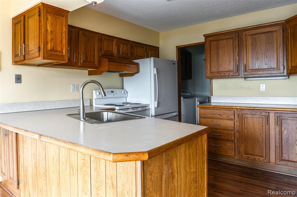 1695 Cliffs Landing, 302, Ypsilanti, MI 48198 — Photo 14