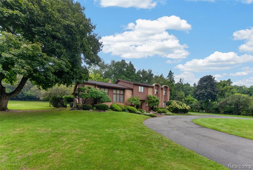 7115 Paterese Drive - Photo 3
