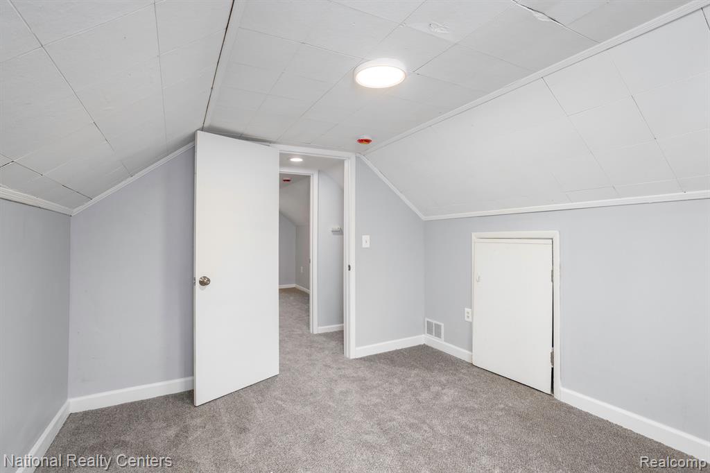 8255 GARBOR Avenue, Warren, MI 48093 — Photo 19