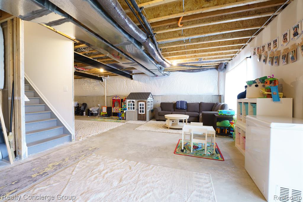 8030 CARSTON Lane, Brighton, MI 48116 — Photo 30