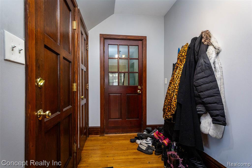440 E FERRY Street, Detroit, MI 48202 — Photo 6