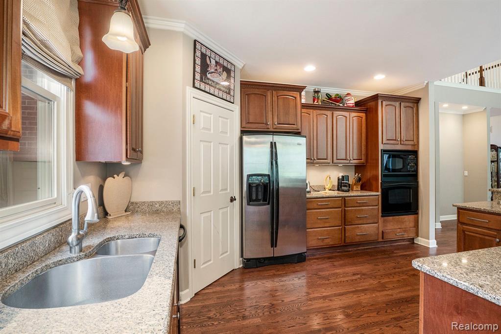 979 SUCHAVA Drive, White Lake, MI — Photo 11