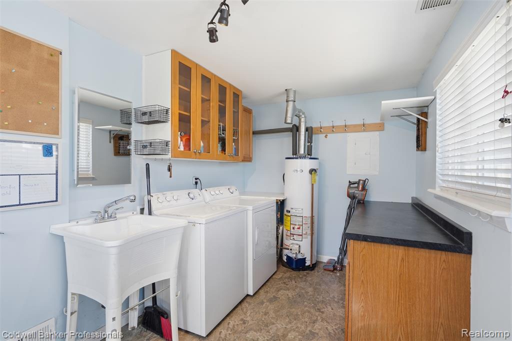 28816 Groveland Street, Madison Heights, MI 48071 — Photo 11