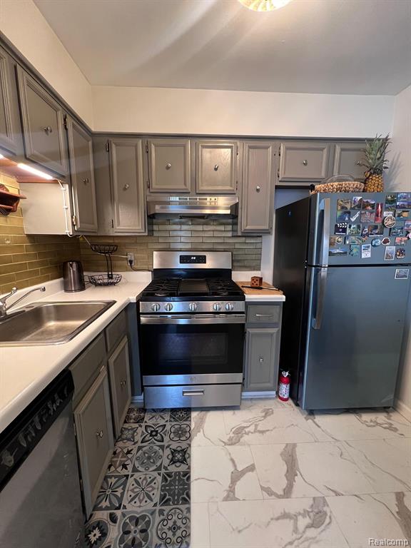 1815 BRENTWOOD Drive, Troy, MI 48098 — Photo 10