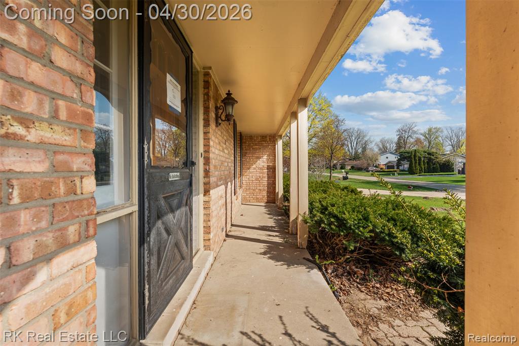 52489 Butternut Drive, Shelby Twp, MI 48316 — Photo 6