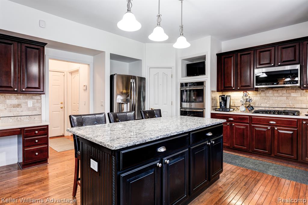44499 White Pine Circle E, Northville, MI 48168 — Photo 19