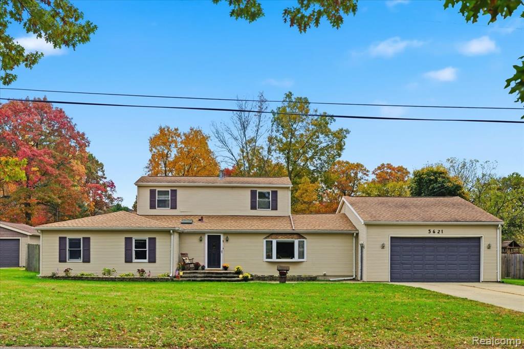 5621 Delmas Road, Independence, MI 48348 — Photo 2