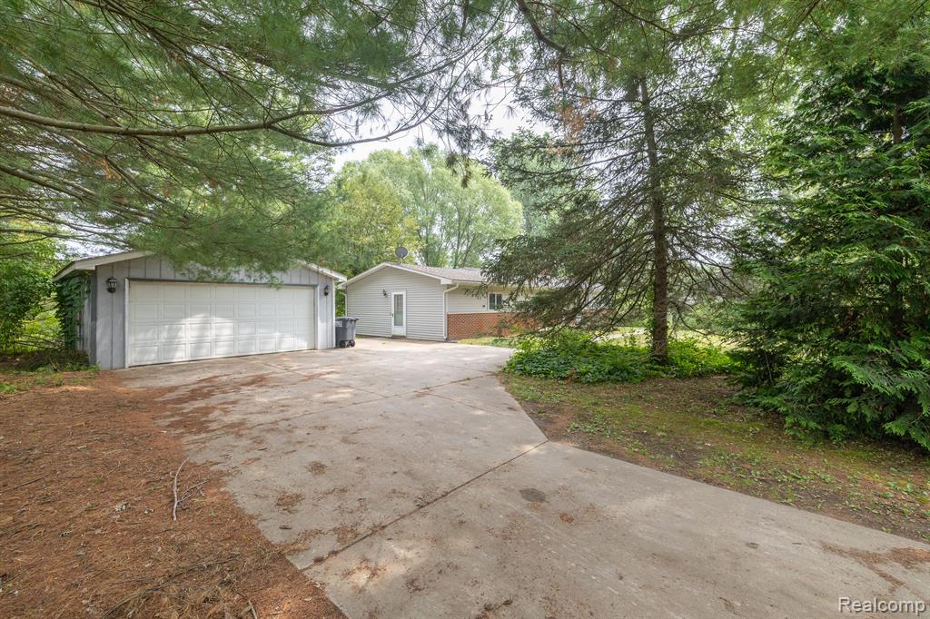 9920 DEXTER PINCKNEY Road, Pinckney, MI 48169 — Photo 43