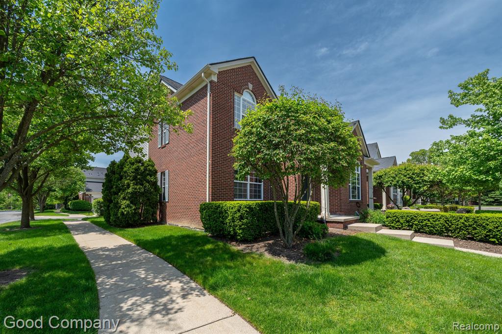 5201 Tamara Circle, Walled Lake, MI 48390 — Photo 26
