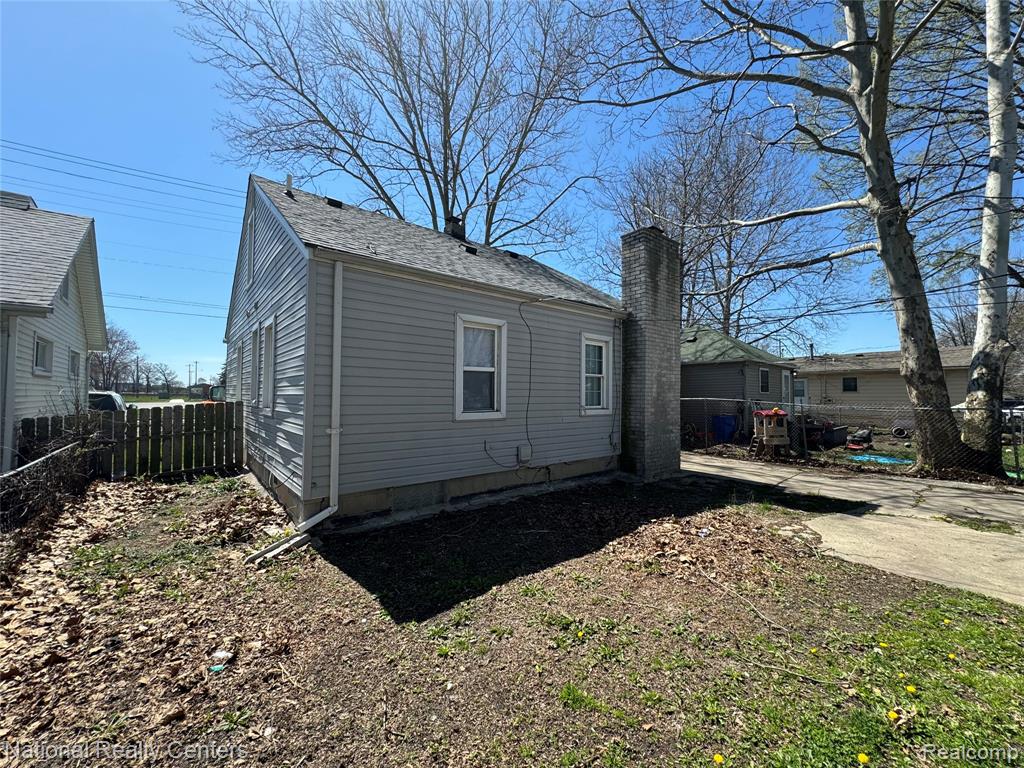 8709 Toepfer Road, Warren, MI 48089 — Photo 21