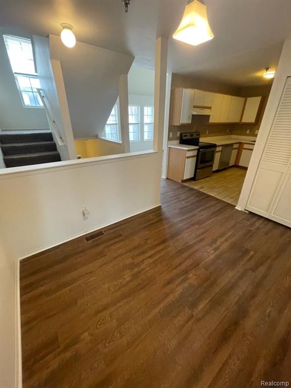23379 GRAYSON Drive, Southfield, MI 48075 — Photo 3