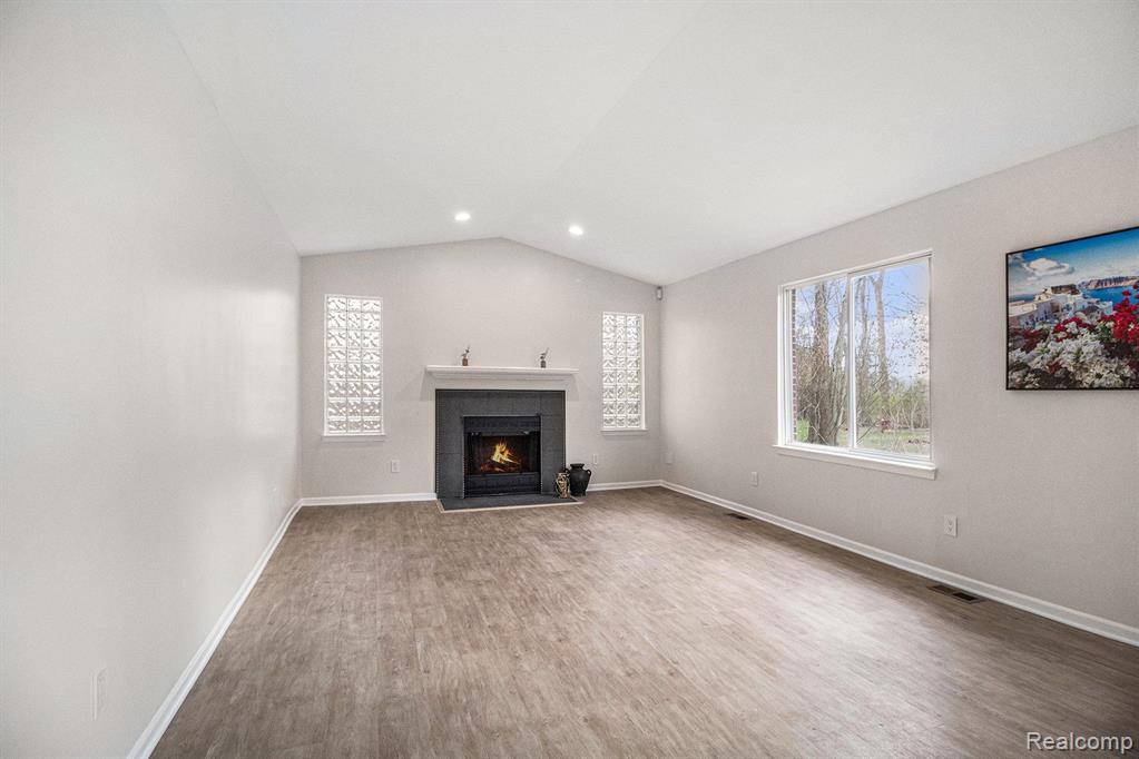 40882 BLUESPRINGS Street E, Canton, MI 48188 — Photo 5