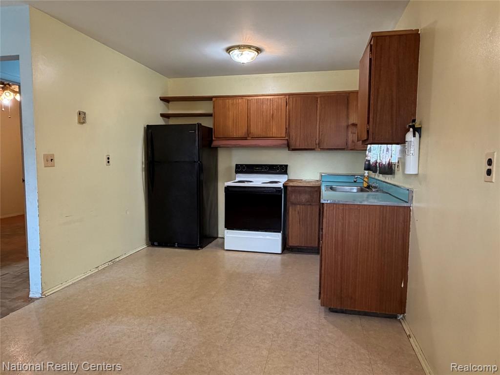 6836 Mansfield Street, Detroit, MI 48228 — Photo 10