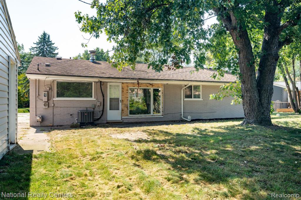 40960 MOORINGSIDE, Novi, MI — Photo 22