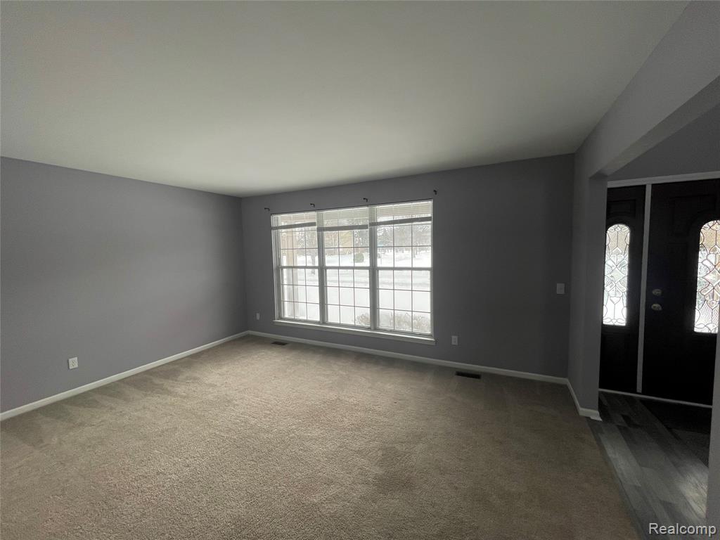 45225 Yorkshire Drive, Novi, MI — Photo 5