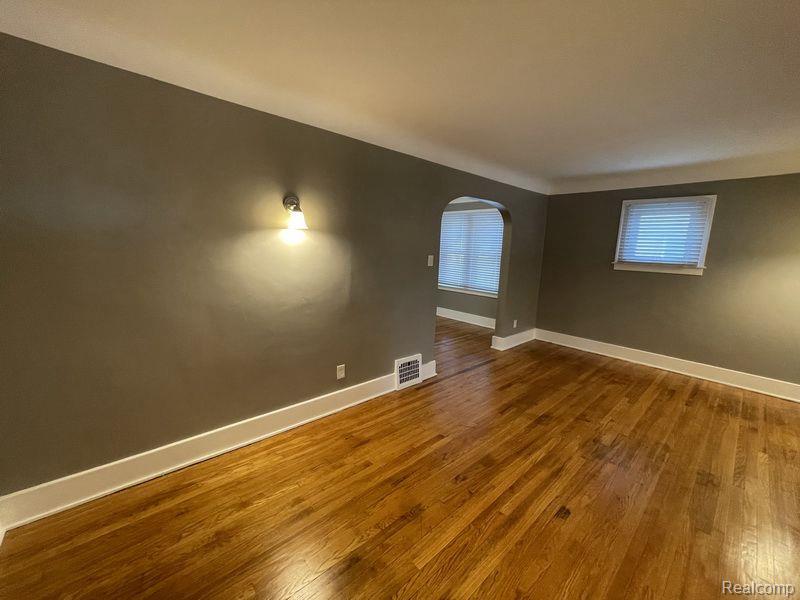 627 FREDERICK Street, Royal Oak, MI 48067 — Photo 3