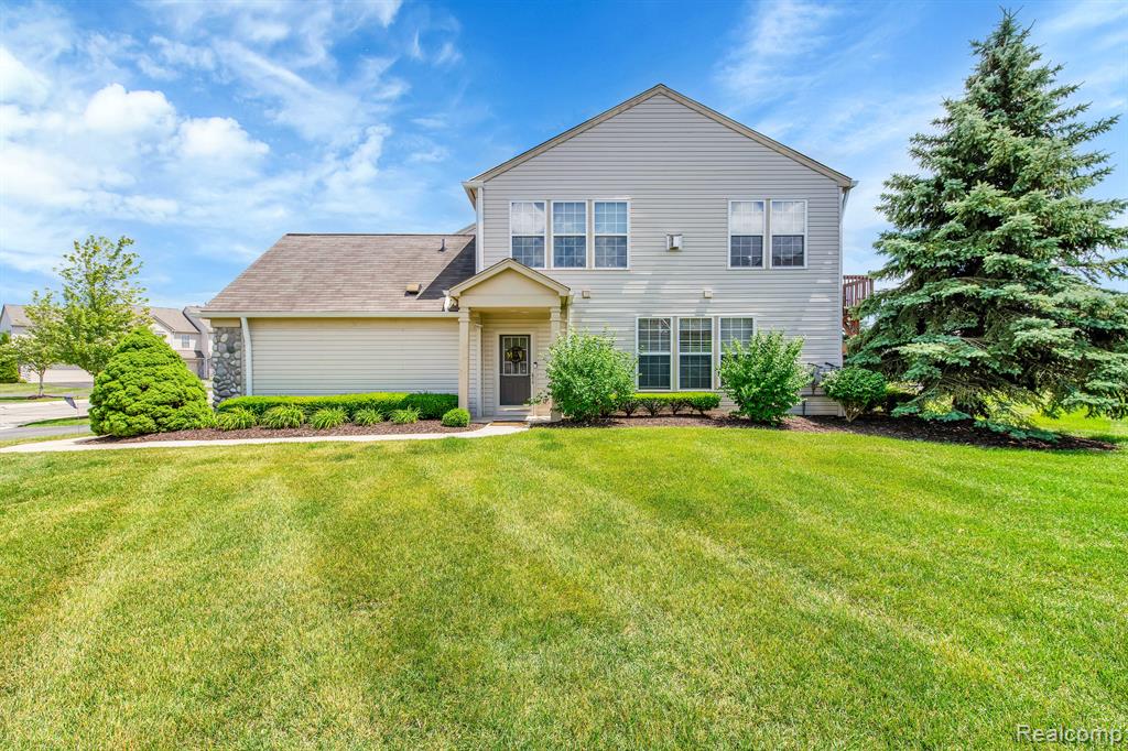 26604 KIRKWAY Circle, Woodhaven, MI 48183 — Photo 4