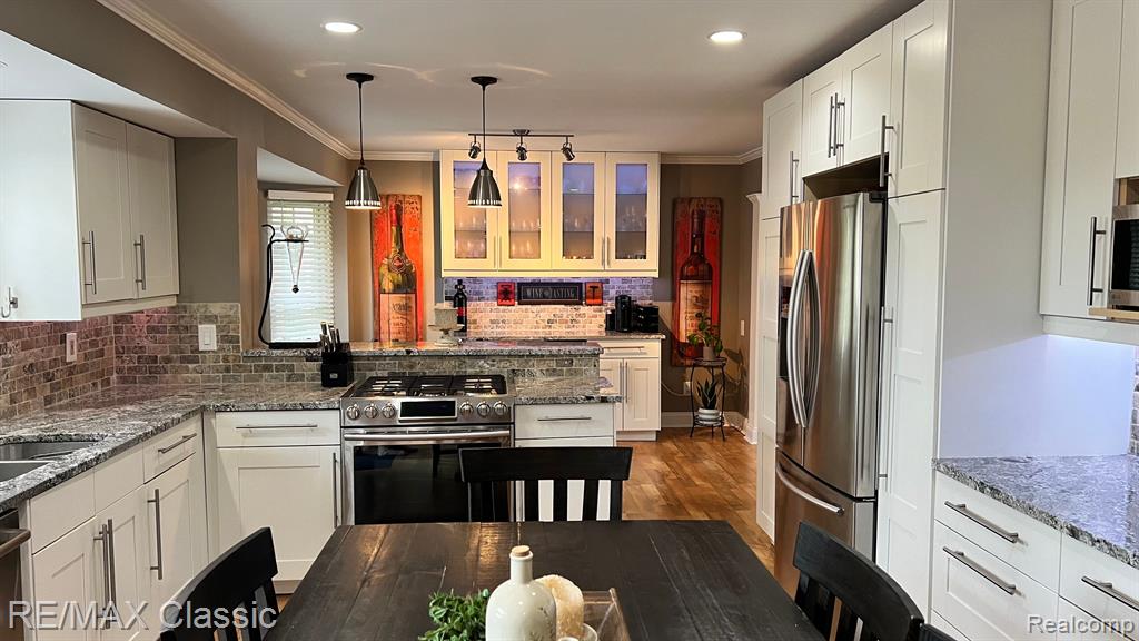 6644 Weathersfield Way, Canton, MI 48187 — Photo 12