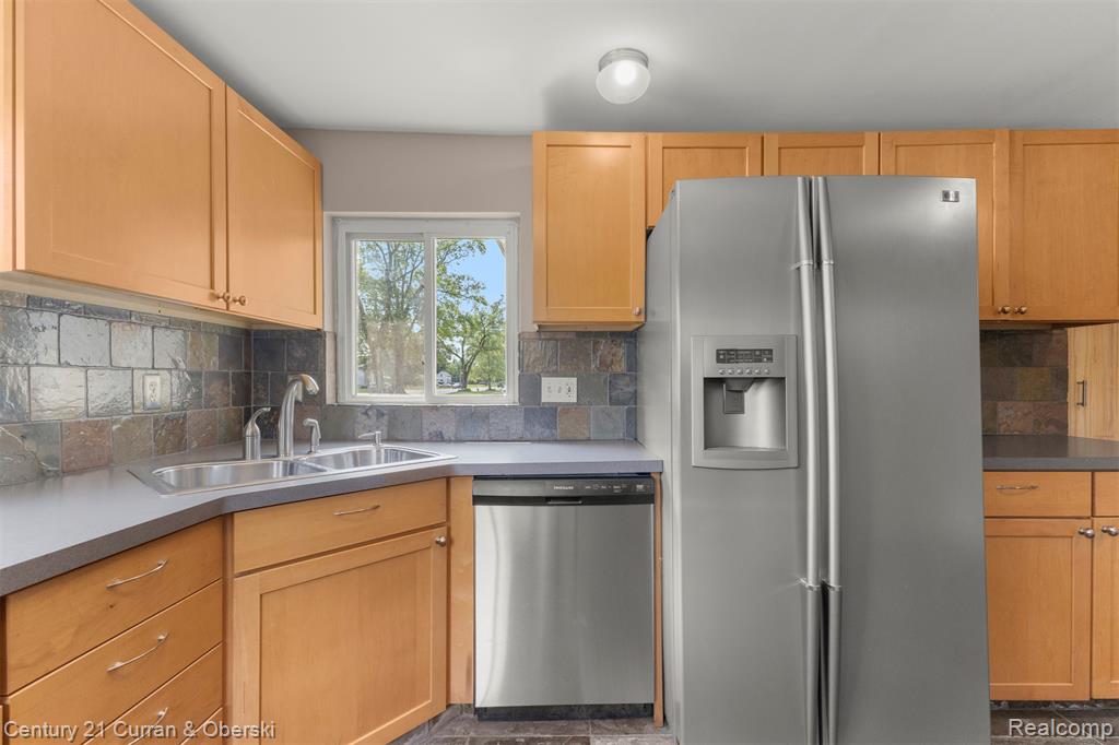 6905 N Beech Daly Road, Dearborn Heights, MI 48127 — Photo 13