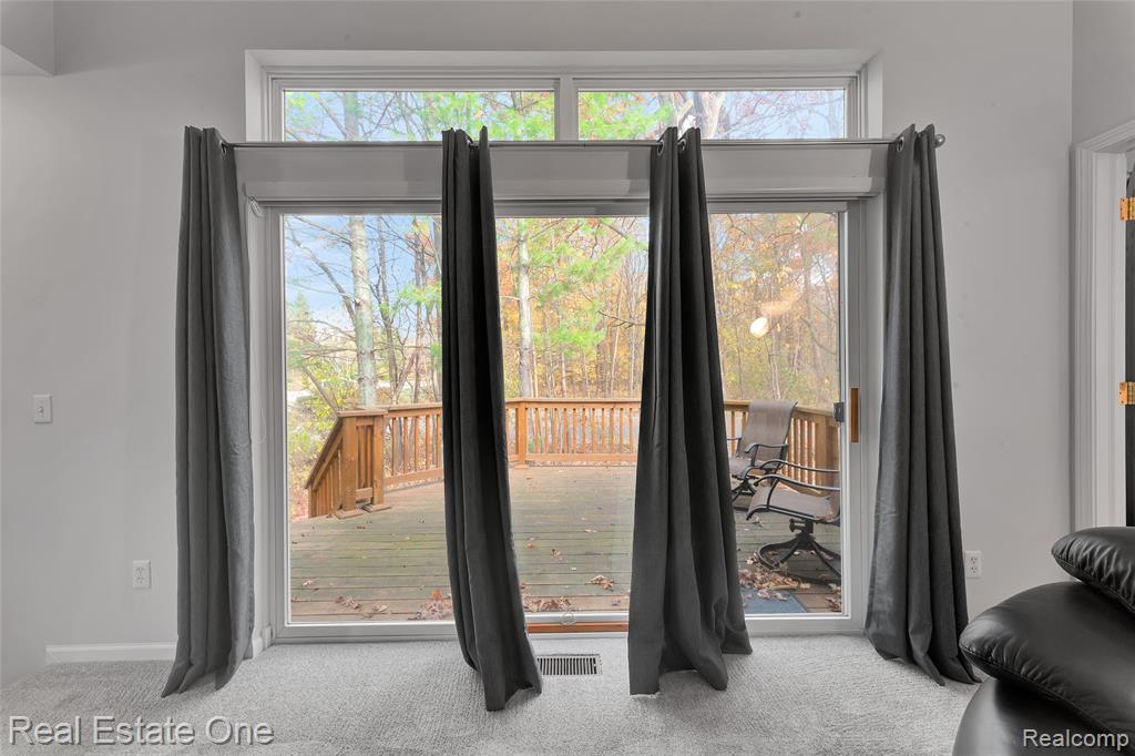 691 Chestnut Drive, Wixom, MI 48393 — Photo 20