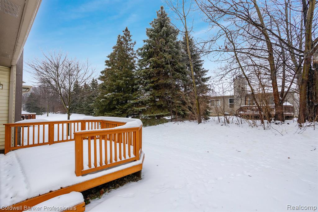 2110 Pleasant Drive, 46, Commerce Twp, MI 48390 — Photo 16