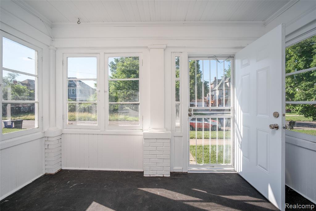 708 Webb Street, Detroit, MI 48202 — Photo 12