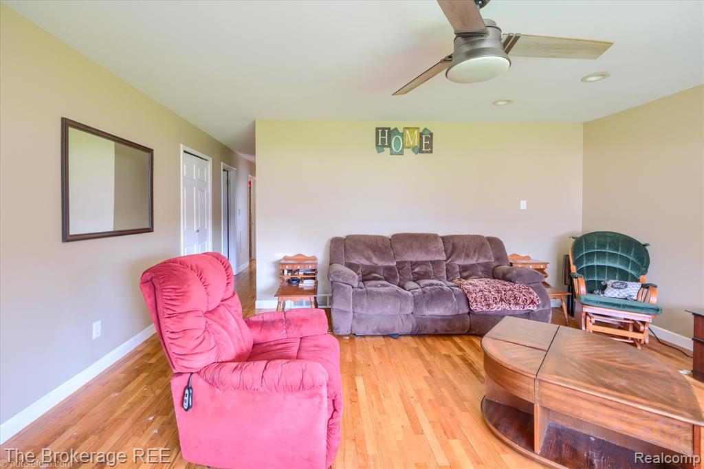 5477 Hopkins Road, Flint, MI 48506 — Photo 5