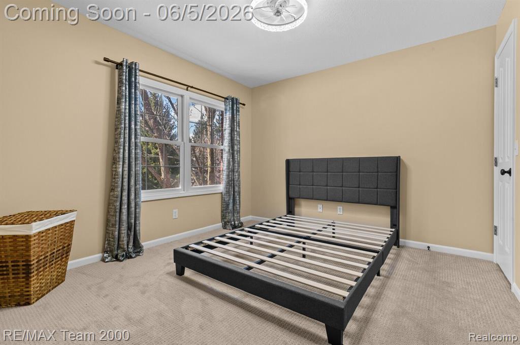5681 WOODFIELD Parkway, Grand Blanc, MI 48439 — Photo 29