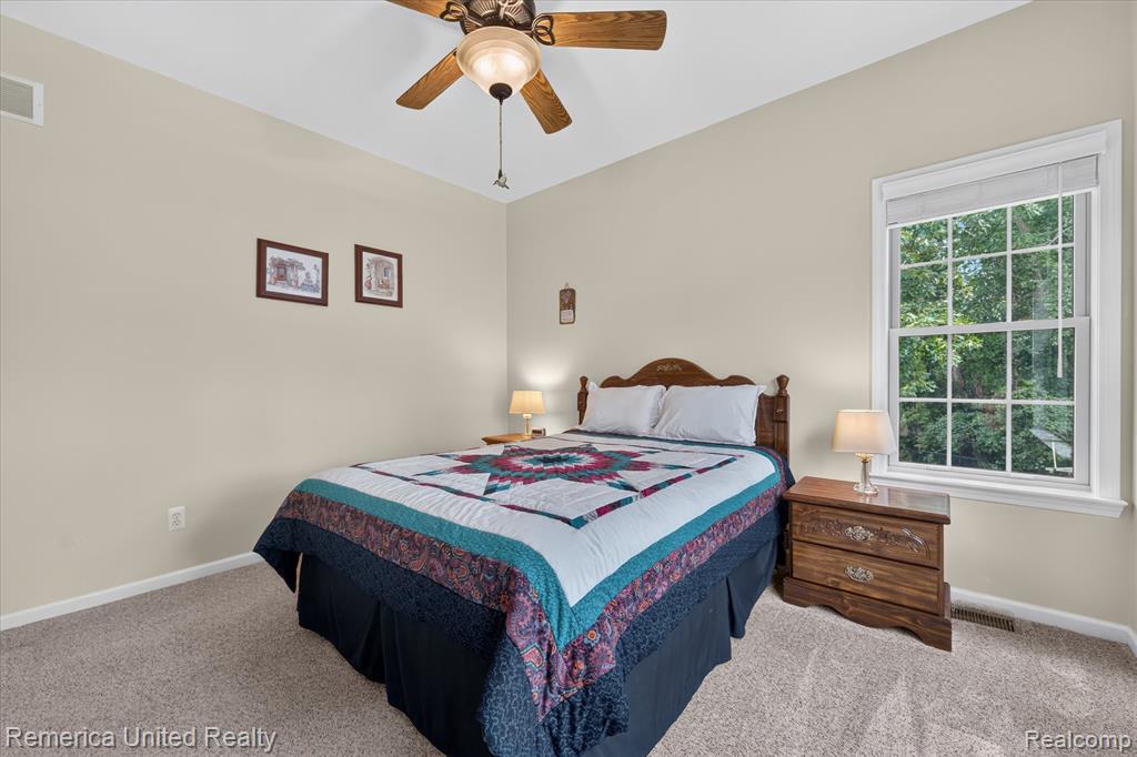 6169 Bay Court, Waterford, MI 48327 — Photo 31