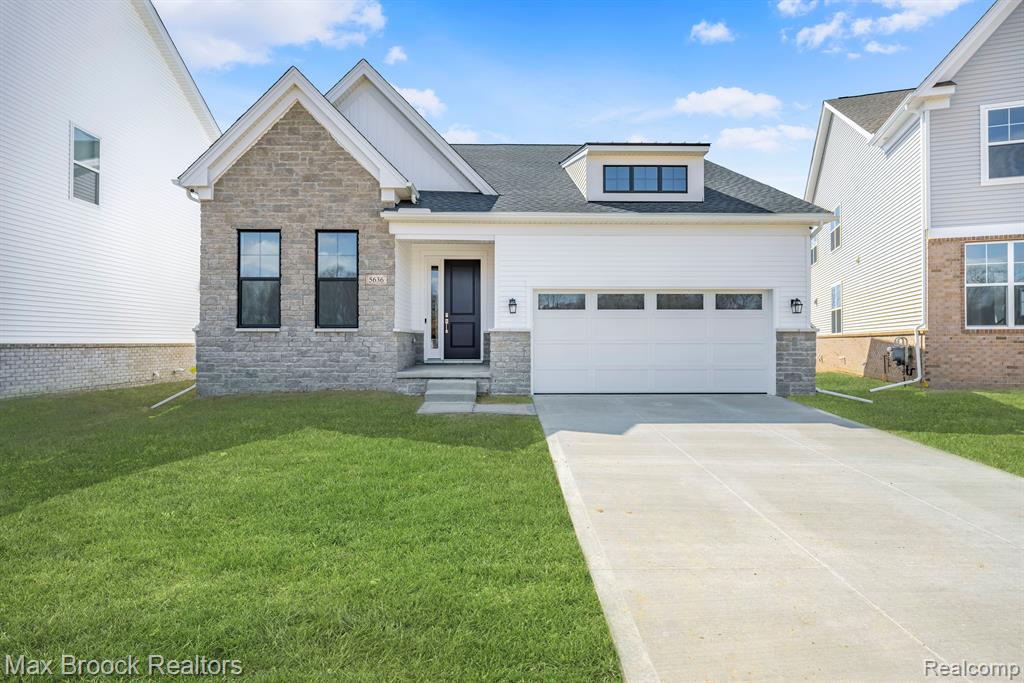5636 Suffolk Court, West Bloomfield, MI — Photo 2