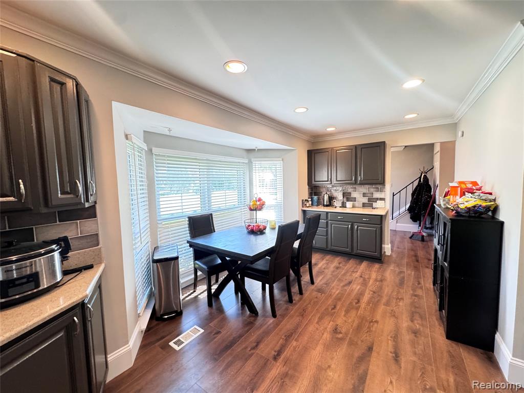 5203 Forestdale Court, West Bloomfield, MI — Photo 3