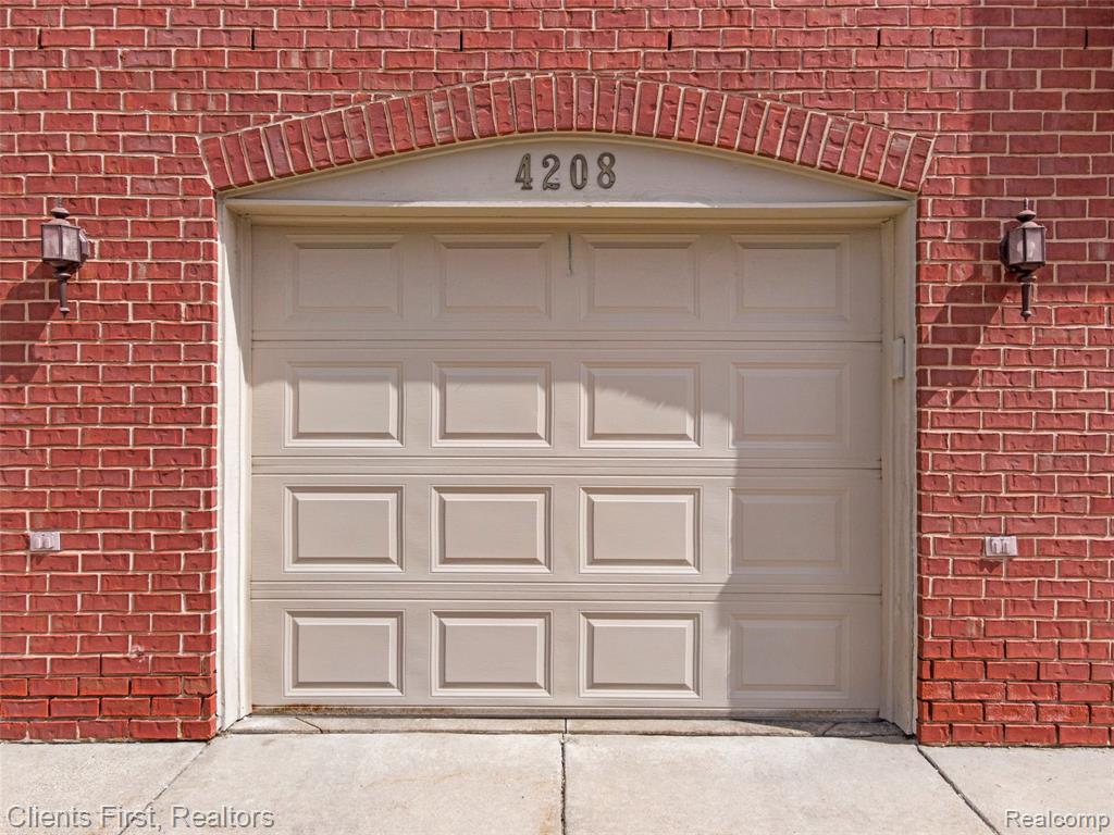 4208 Berkeley Avenue, Canton, MI 48188 — Photo 28