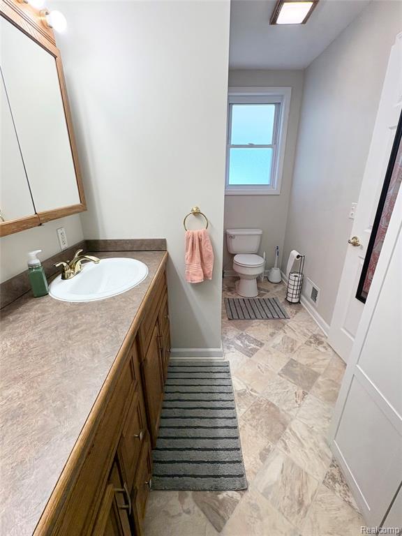 2230 N Center Road, Burton, MI 48509 — Photo 13