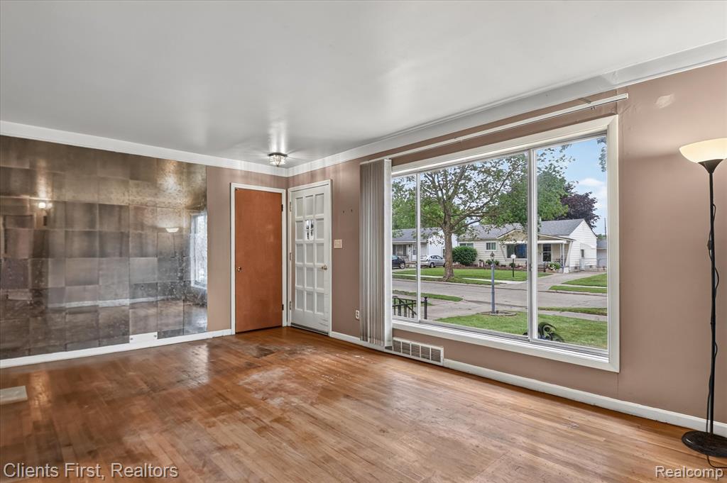 873 Schuman Street, Garden City, MI — Photo 4