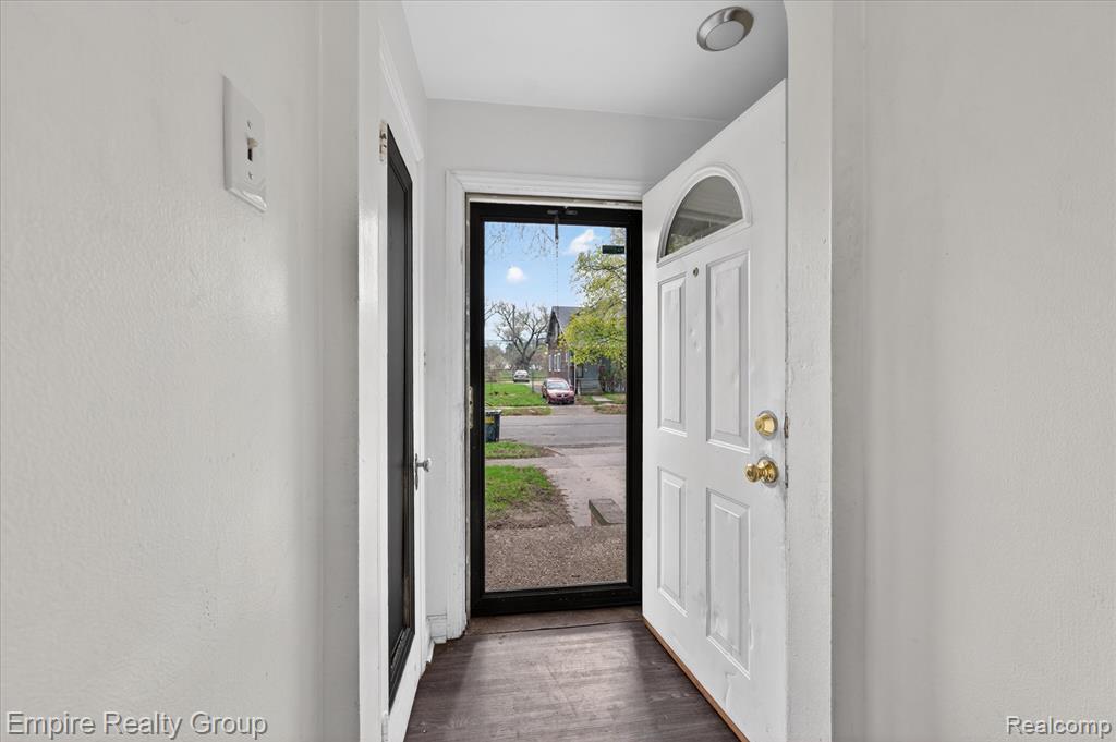19345 Omira Street, Highland Park, MI 48203 — Photo 6